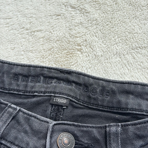 American Eagle Black Distressed Hi-Rise Jegging – Size 0 | Edgy Everyday Style - Picture 5 of 11